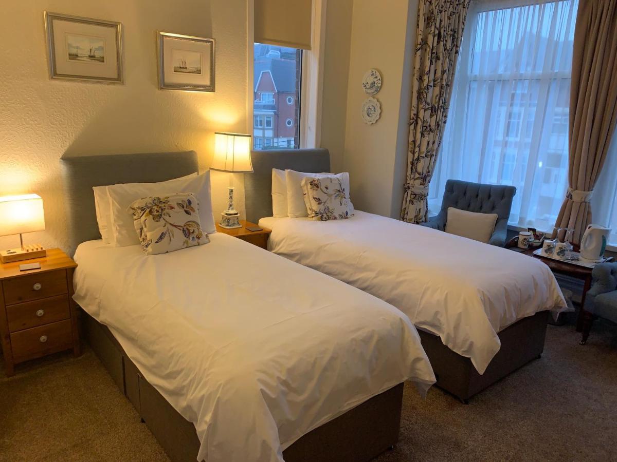 The Gaydon Bed & Breakfast Lytham St Annes Ngoại thất bức ảnh