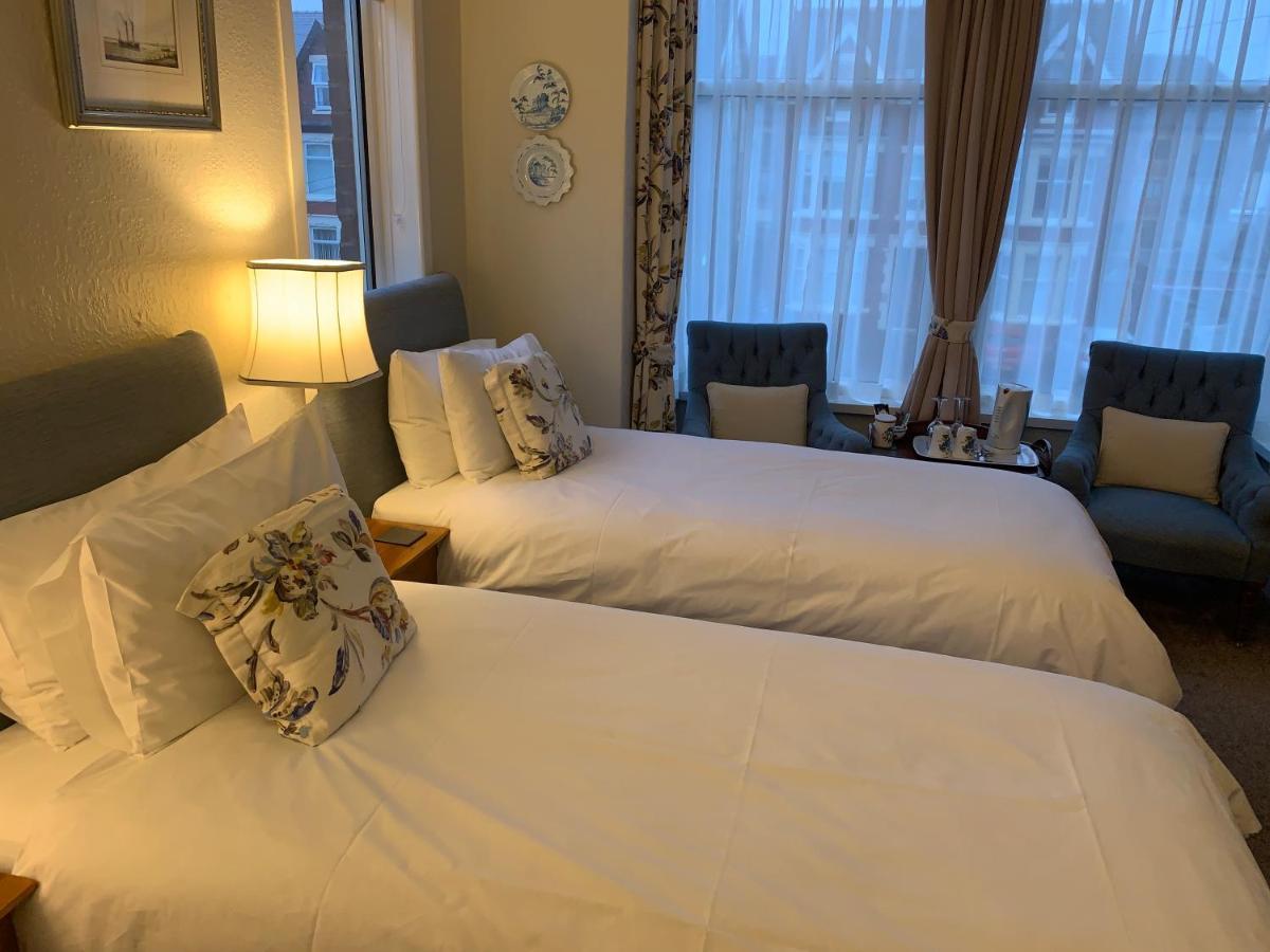 The Gaydon Bed & Breakfast Lytham St Annes Ngoại thất bức ảnh