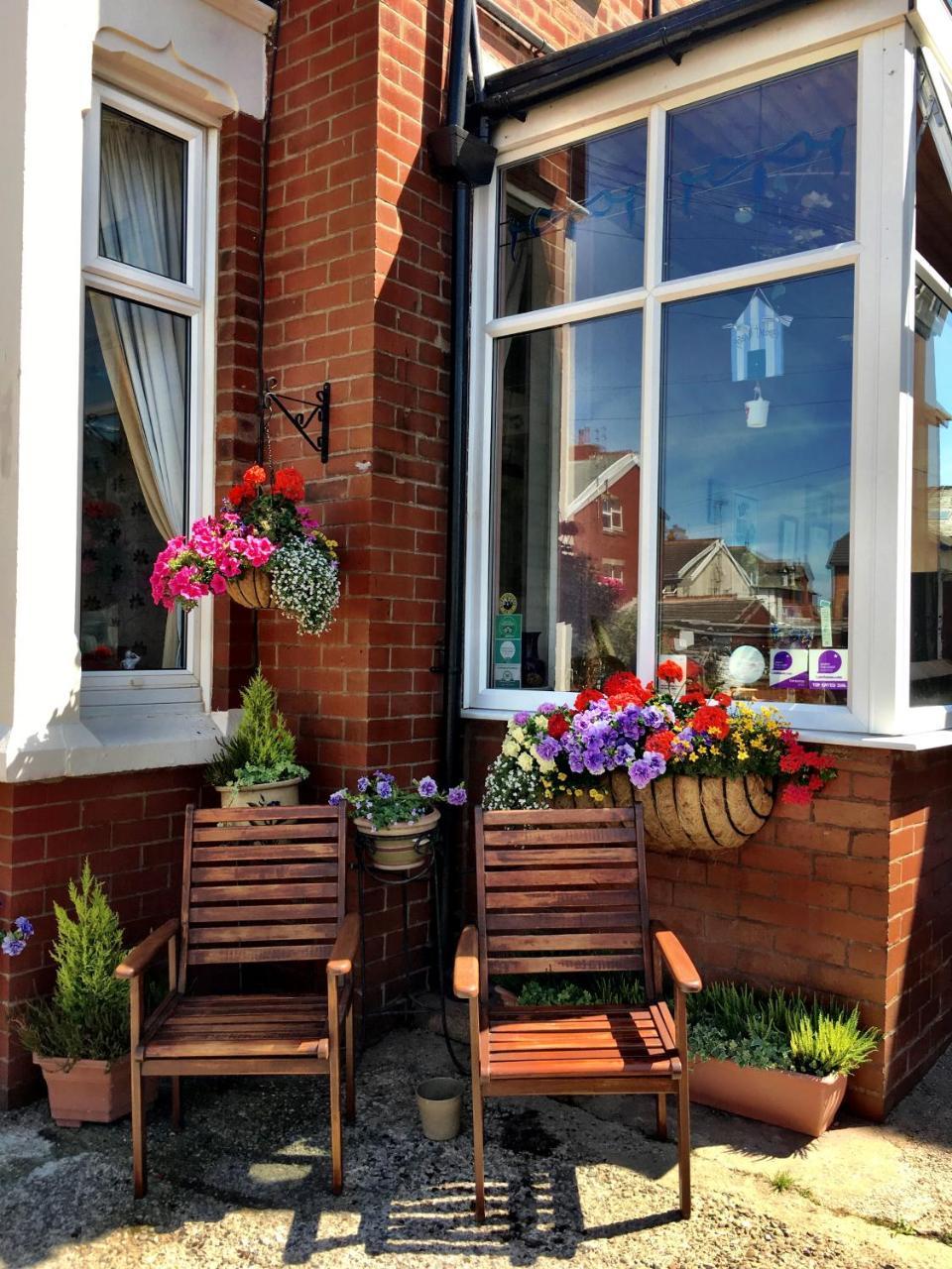 The Gaydon Bed & Breakfast Lytham St Annes Ngoại thất bức ảnh